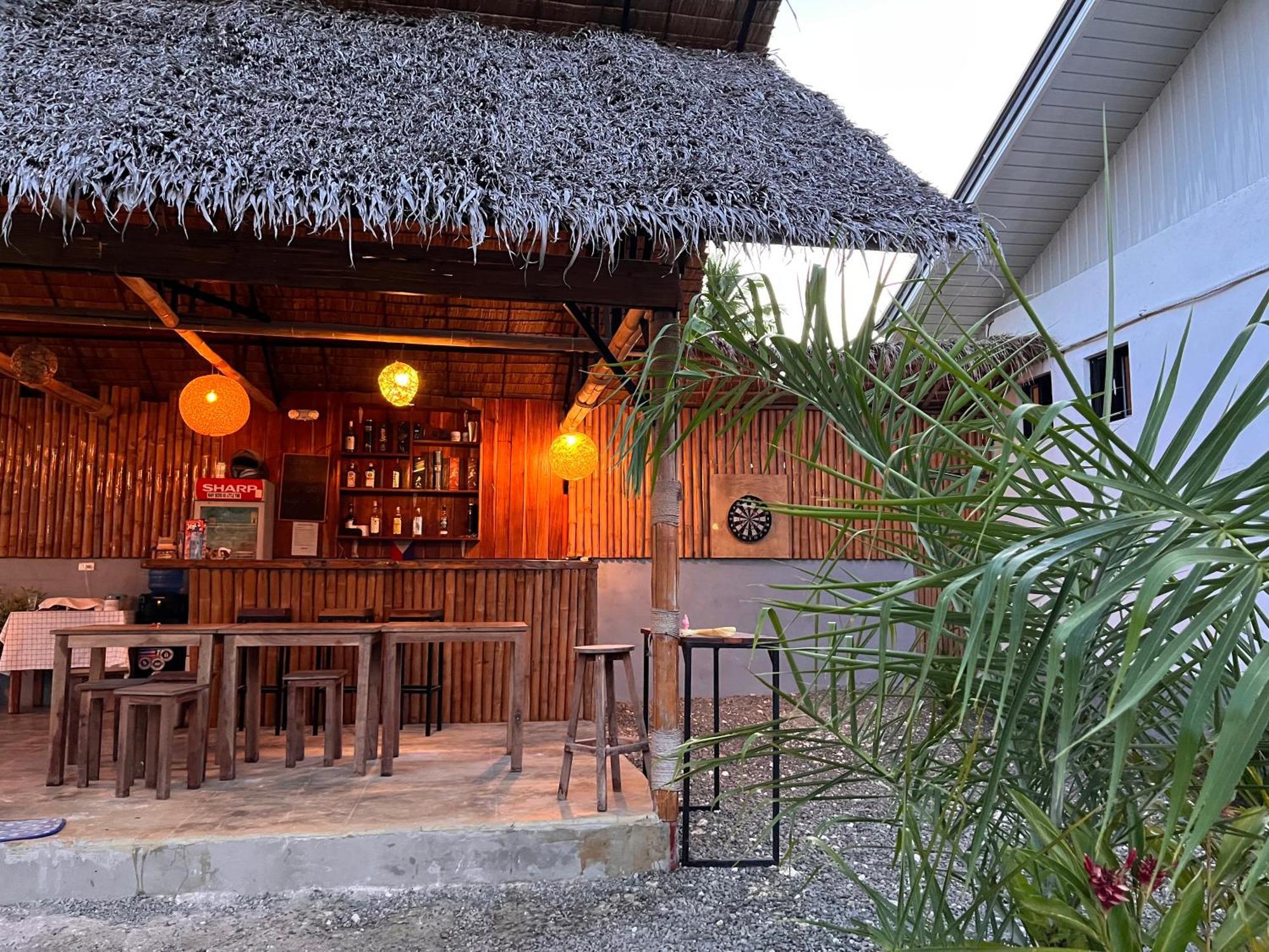 Momo Hostel Моалбоал Екстериор снимка